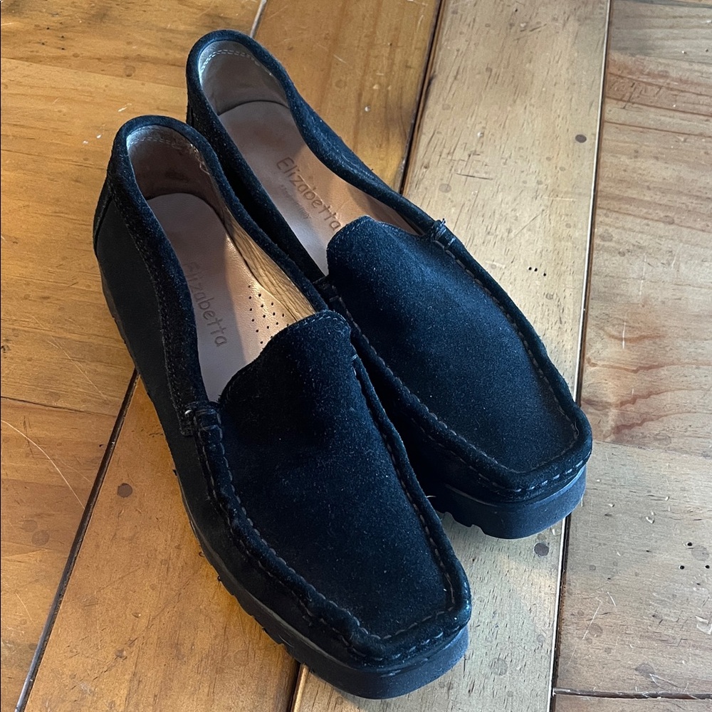 Elizabetta black suede lug sole loafer🖤